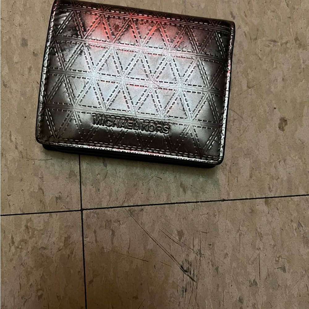 Michael Kors Black Leather Wallet metallic outer binding